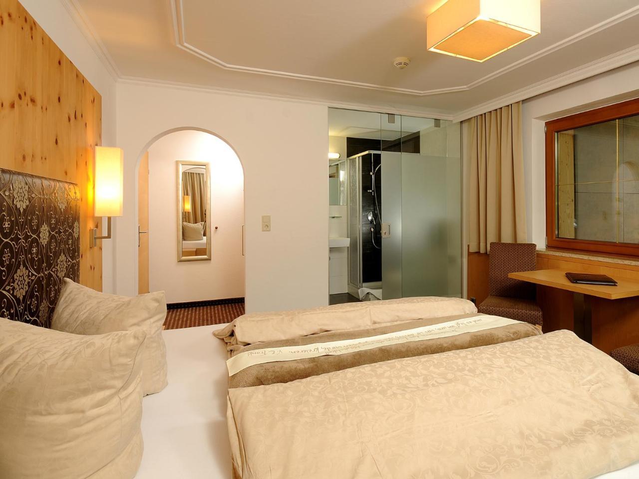 Hotel Burgschrofn Tux Extérieur photo