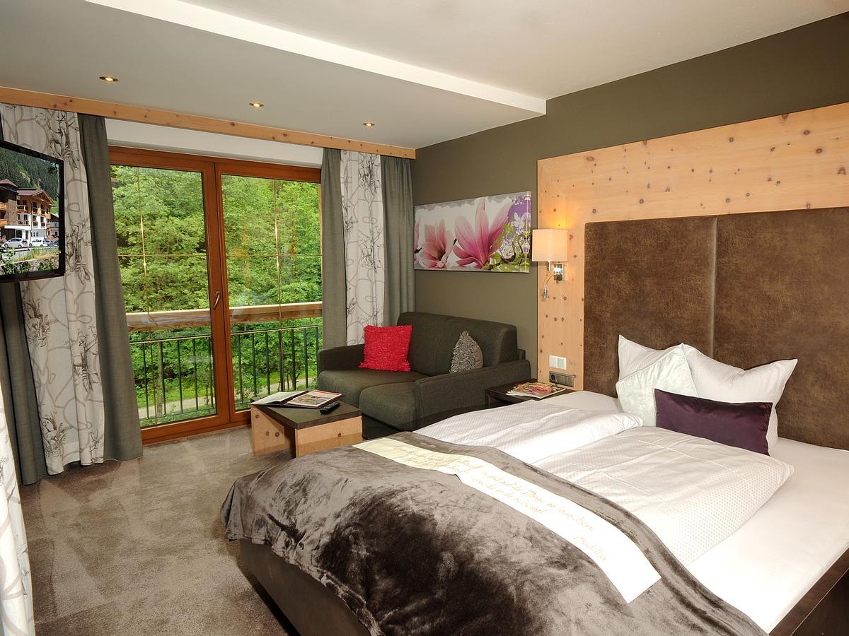Hotel Burgschrofn Tux Extérieur photo